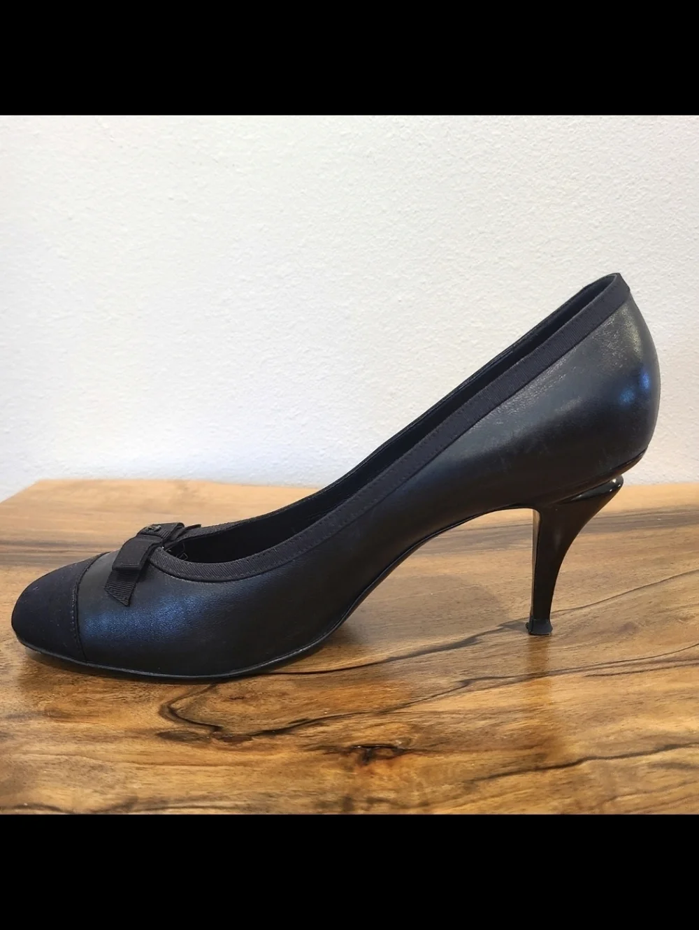Chanel Black Leather Bow Cap Pump Heels
